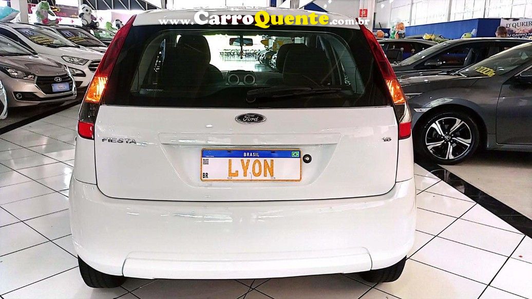 FORD FIESTA 1.6 SE SEDAN 16V - Loja