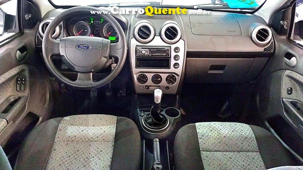 FORD FIESTA 1.6 SE SEDAN 16V - Loja