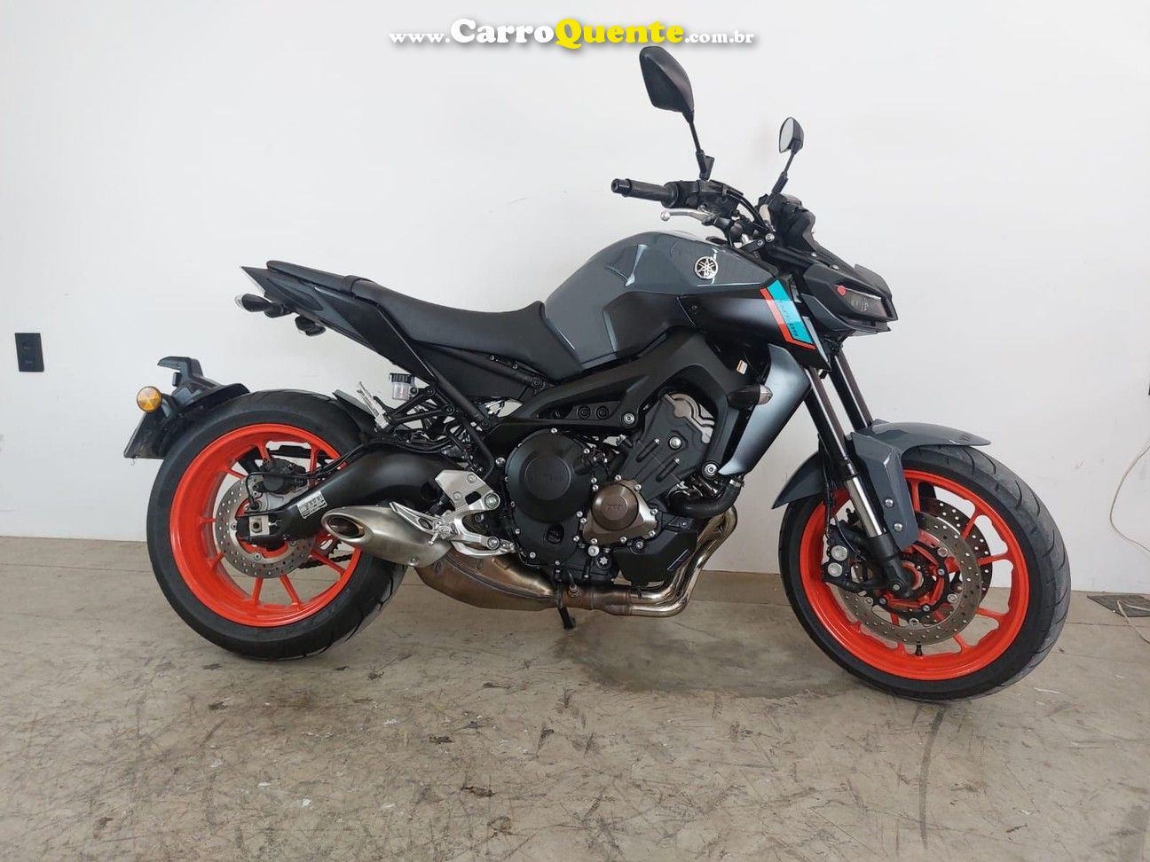 YAMAHA MT-09 - Loja