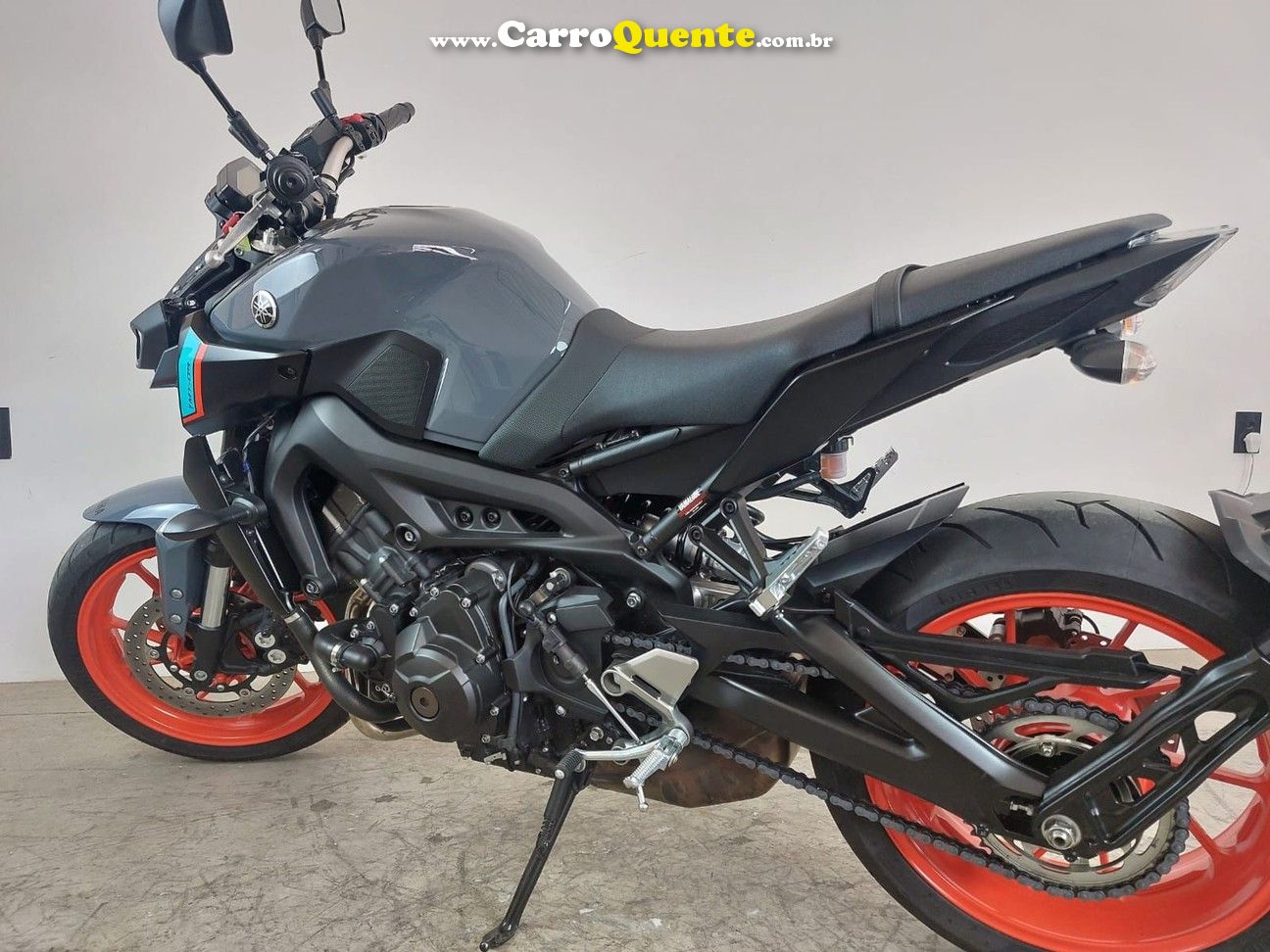 YAMAHA MT-09 - Loja