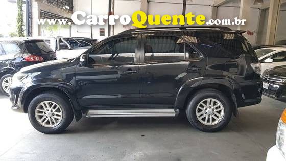 TOYOTA HILUX SW4 2.7 SR 4X2 16V - Loja