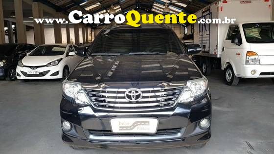 TOYOTA HILUX SW4 2.7 SR 4X2 16V - Loja