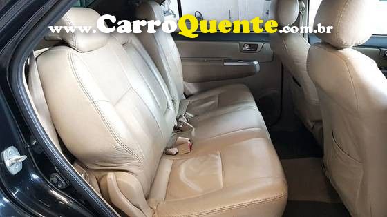 TOYOTA HILUX SW4 2.7 SR 4X2 16V - Loja