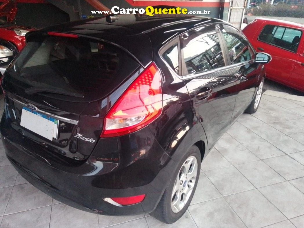 FORD FIESTA 1.6 SE HATCH 16V - Loja