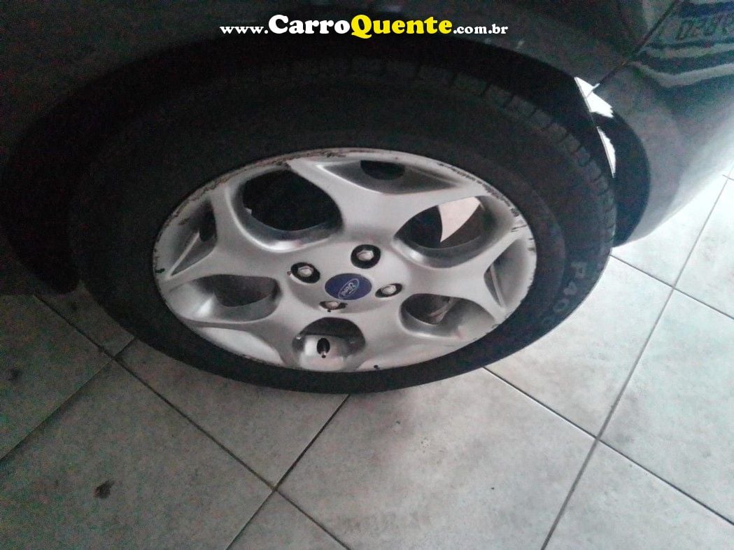 FORD FIESTA 1.6 SE HATCH 16V - Loja