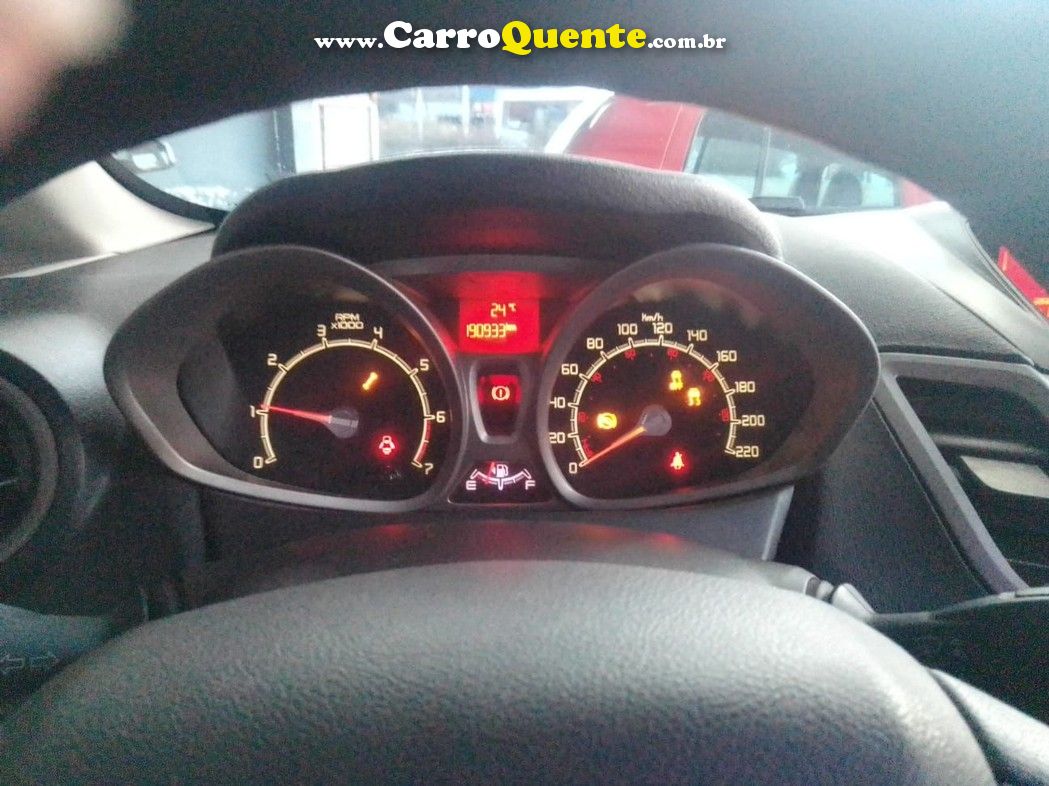 FORD FIESTA 1.6 SE HATCH 16V - Loja