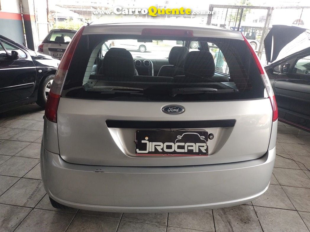 FORD FIESTA 1.0 MPI PERSONNALITÉ 8V - Loja