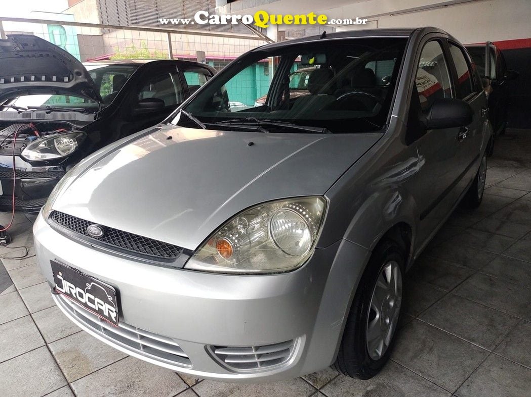 FORD FIESTA 1.0 MPI PERSONNALITÉ 8V - Loja