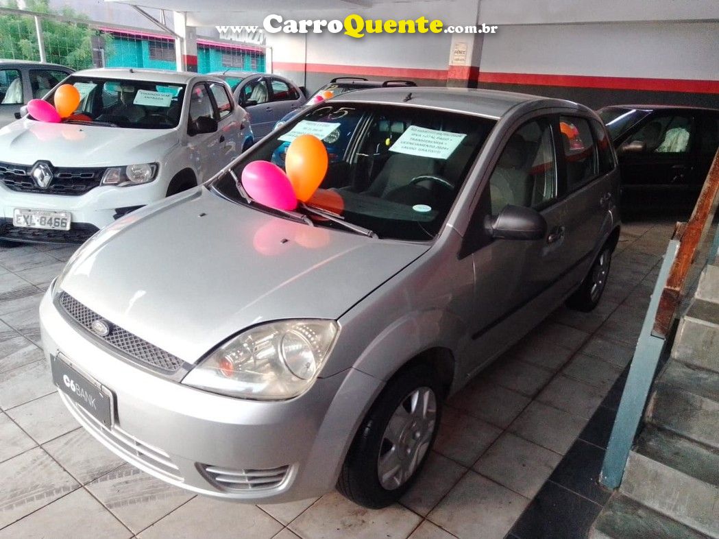 FORD FIESTA 1.0 MPI PERSONNALITÉ 8V - Loja