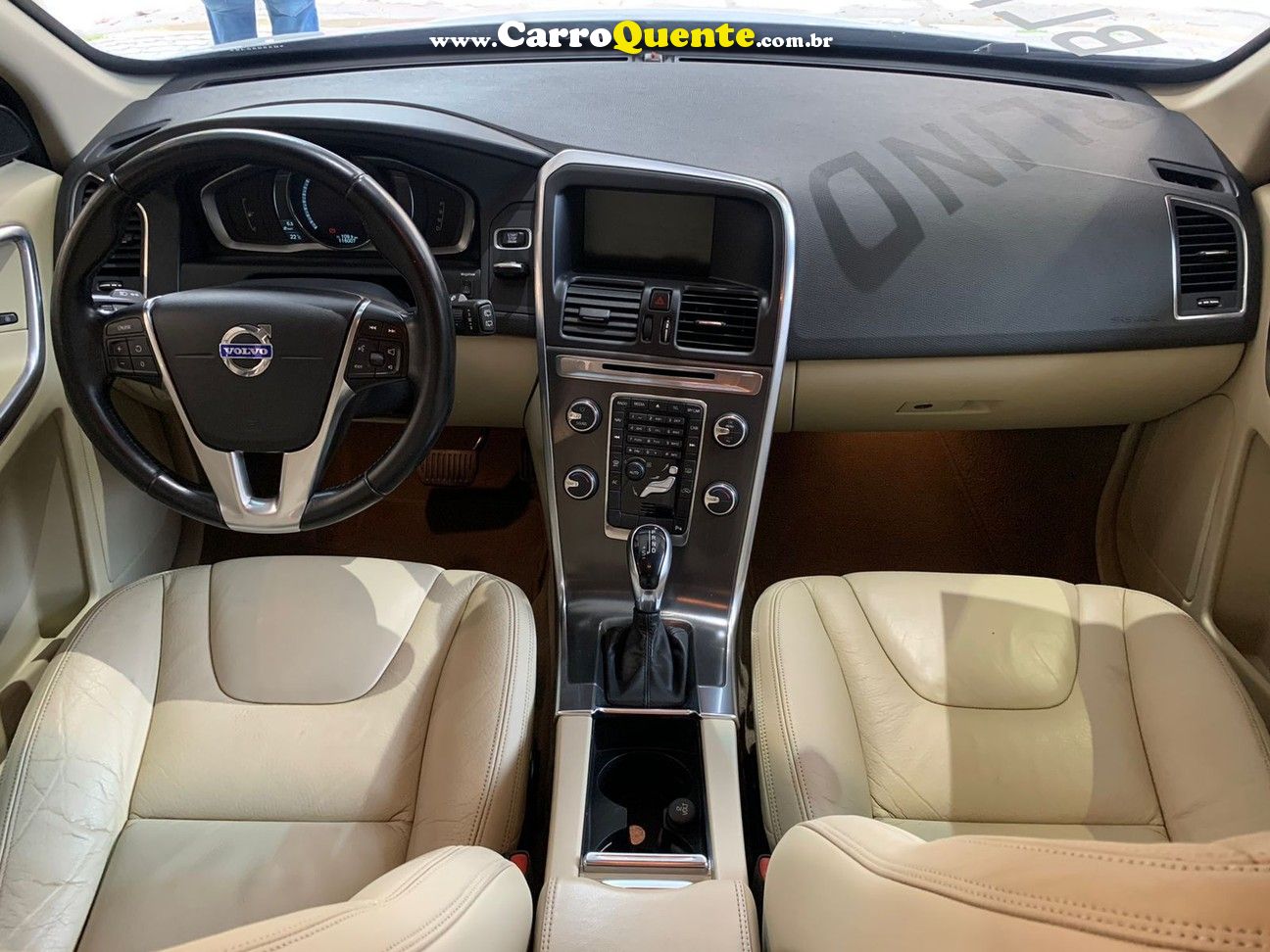 VOLVO XC60 2.0 T5 DYNAMIC FWD TURBO - Loja