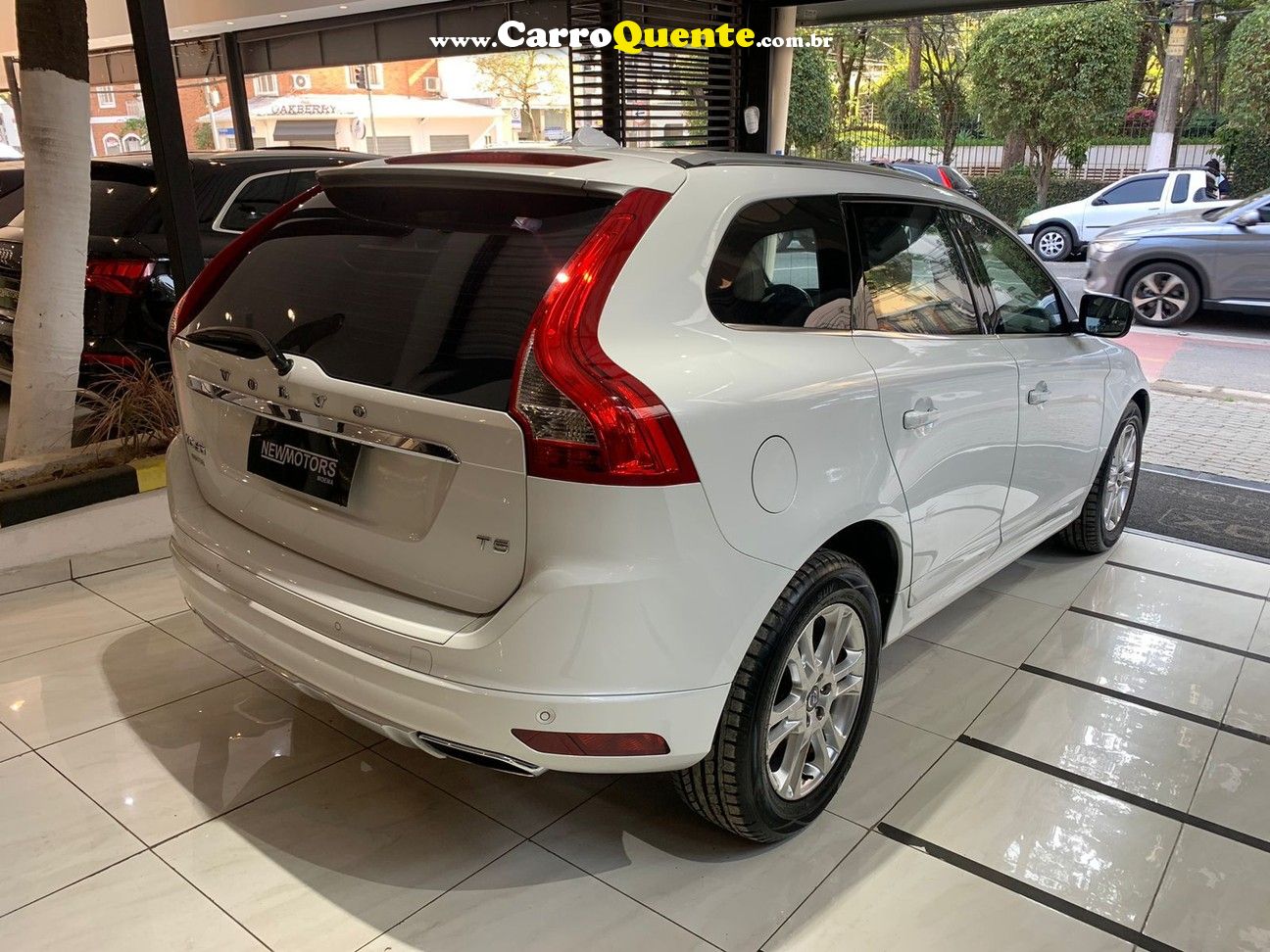 VOLVO XC60 2.0 T5 DYNAMIC FWD TURBO - Loja