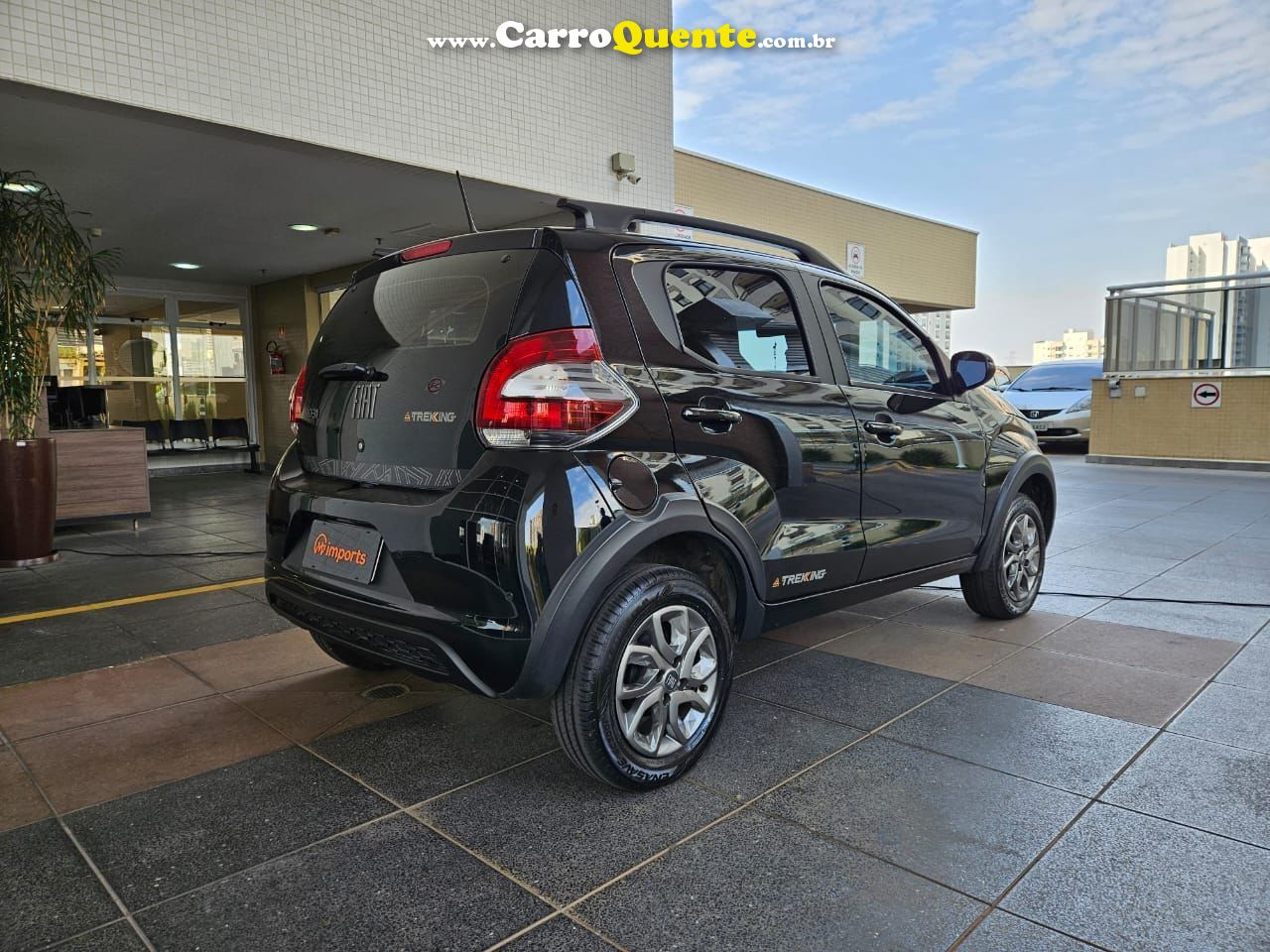 FIAT MOBI 1.0 EVO TREKKING - Loja