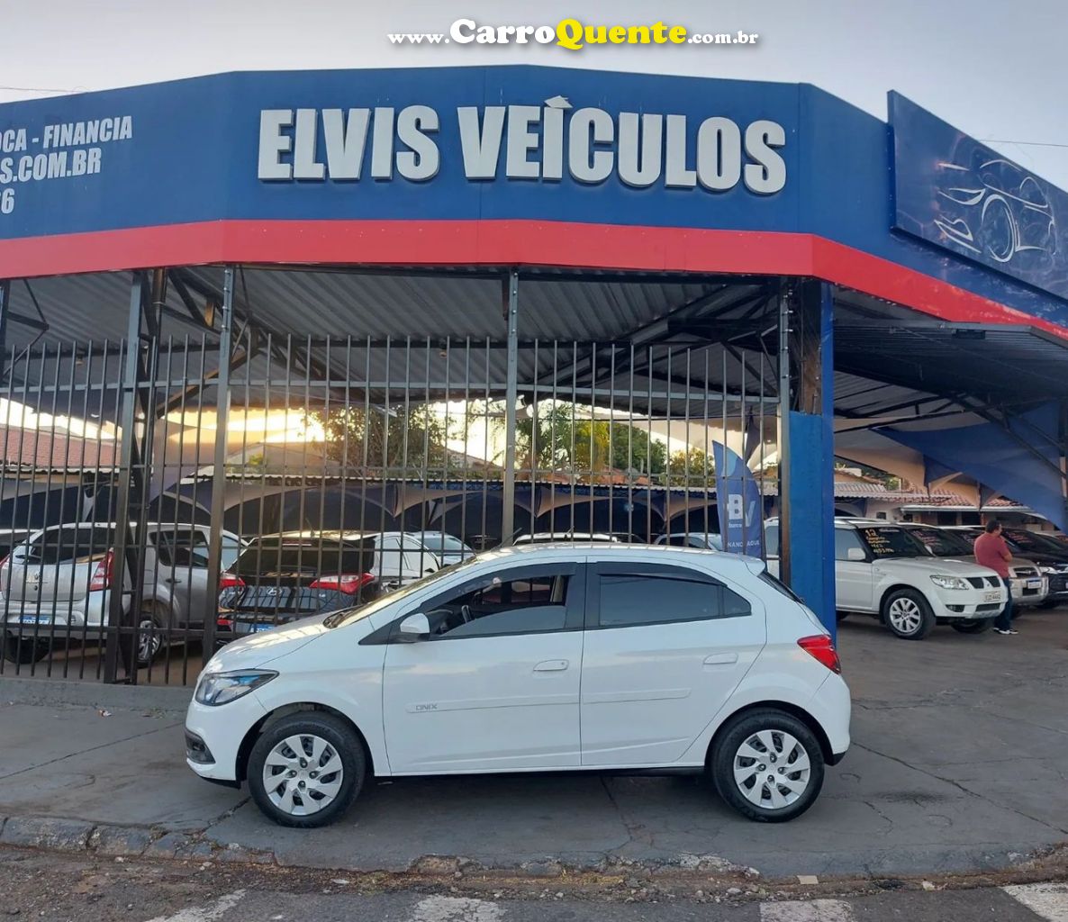 CHEVROLET ONIX 1.4 MPFI LT 8V - Loja