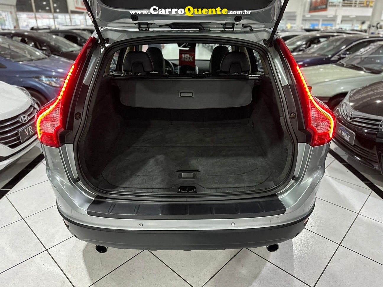 VOLVO XC60 2.0 T5 DYNAMIC FWD TURBO  88.000KM BLINDADO - Loja