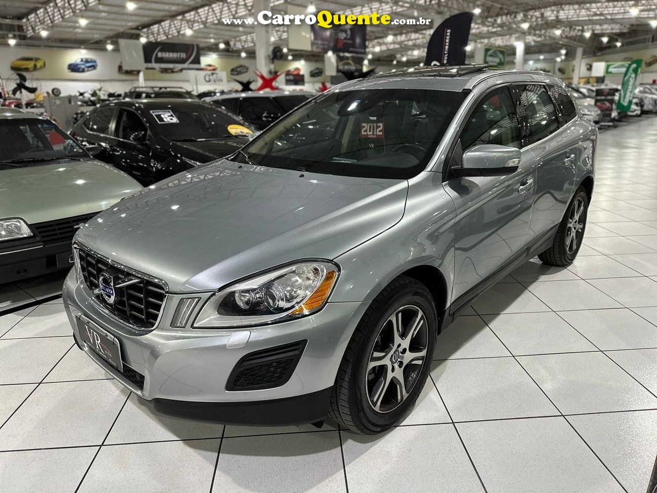 VOLVO XC60 2.0 T5 DYNAMIC FWD TURBO  88.000KM BLINDADO - Loja