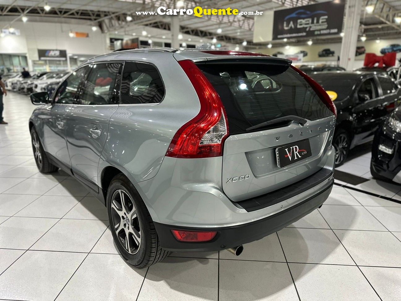 VOLVO XC60 2.0 T5 DYNAMIC FWD TURBO  88.000KM BLINDADO - Loja