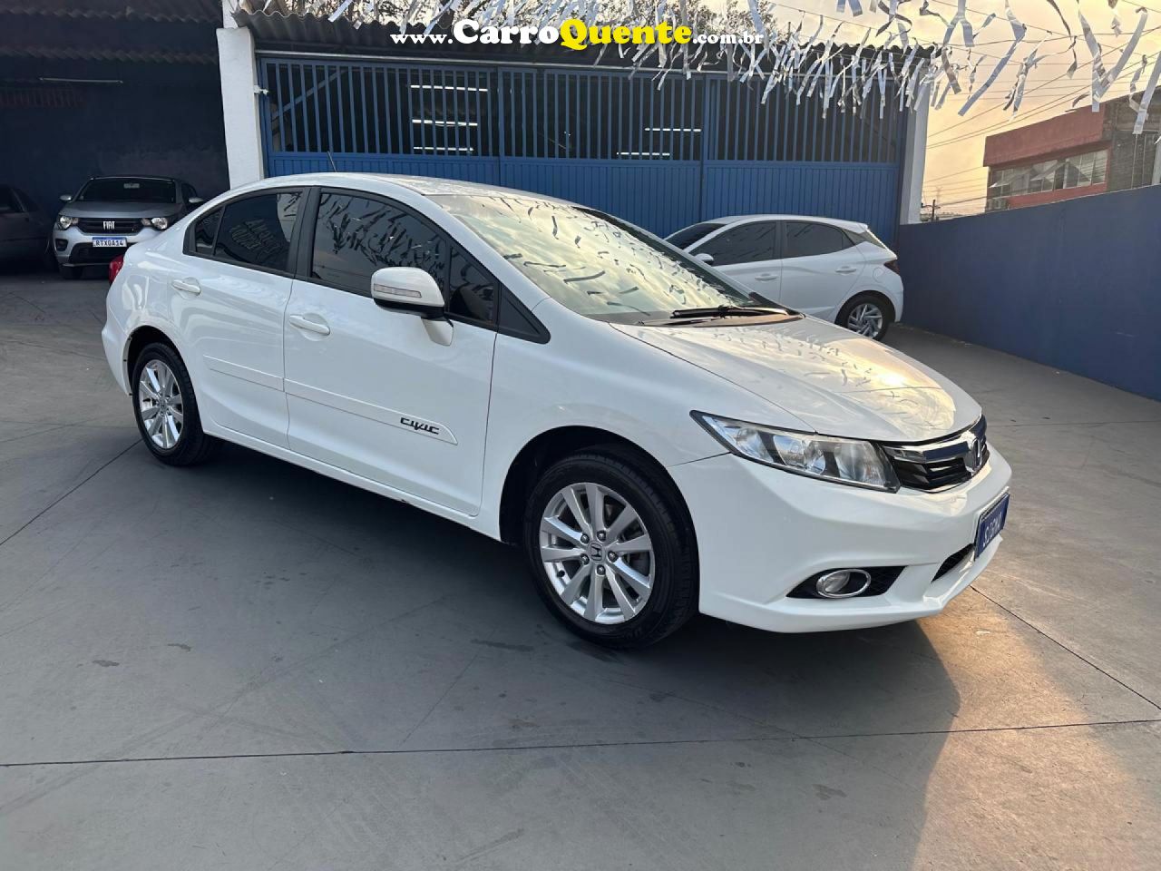 HONDA   CIVIC SEDAN LXR 2.0 FLEXONE 16V AUT. 4P   BRANCO 2014 2.0 GASOLINA - Loja