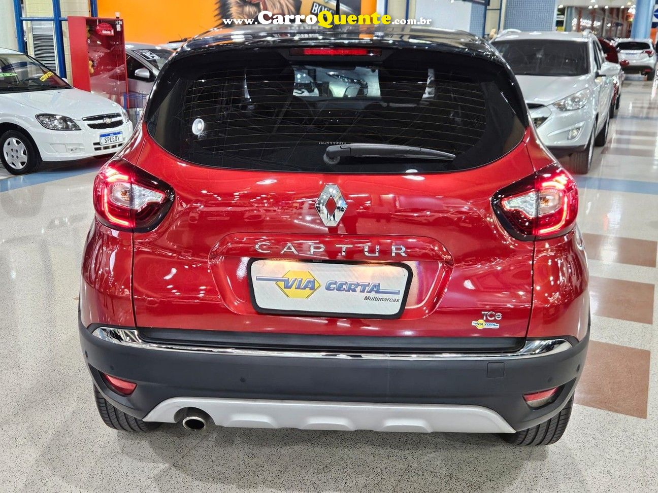 RENAULT CAPTUR 1.3 TURBO ICONIC * C/ 27.000 KM * - Loja