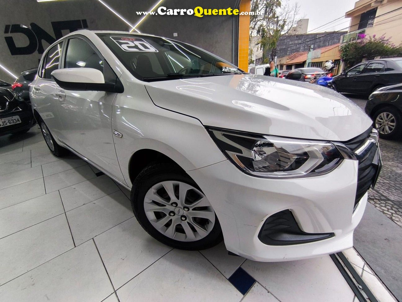 CHEVROLET ONIX 1.0 LT  - Loja