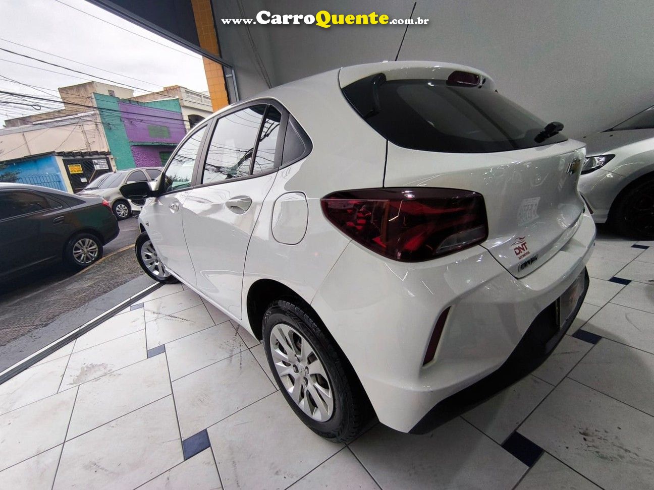 CHEVROLET ONIX 1.0 LT  - Loja