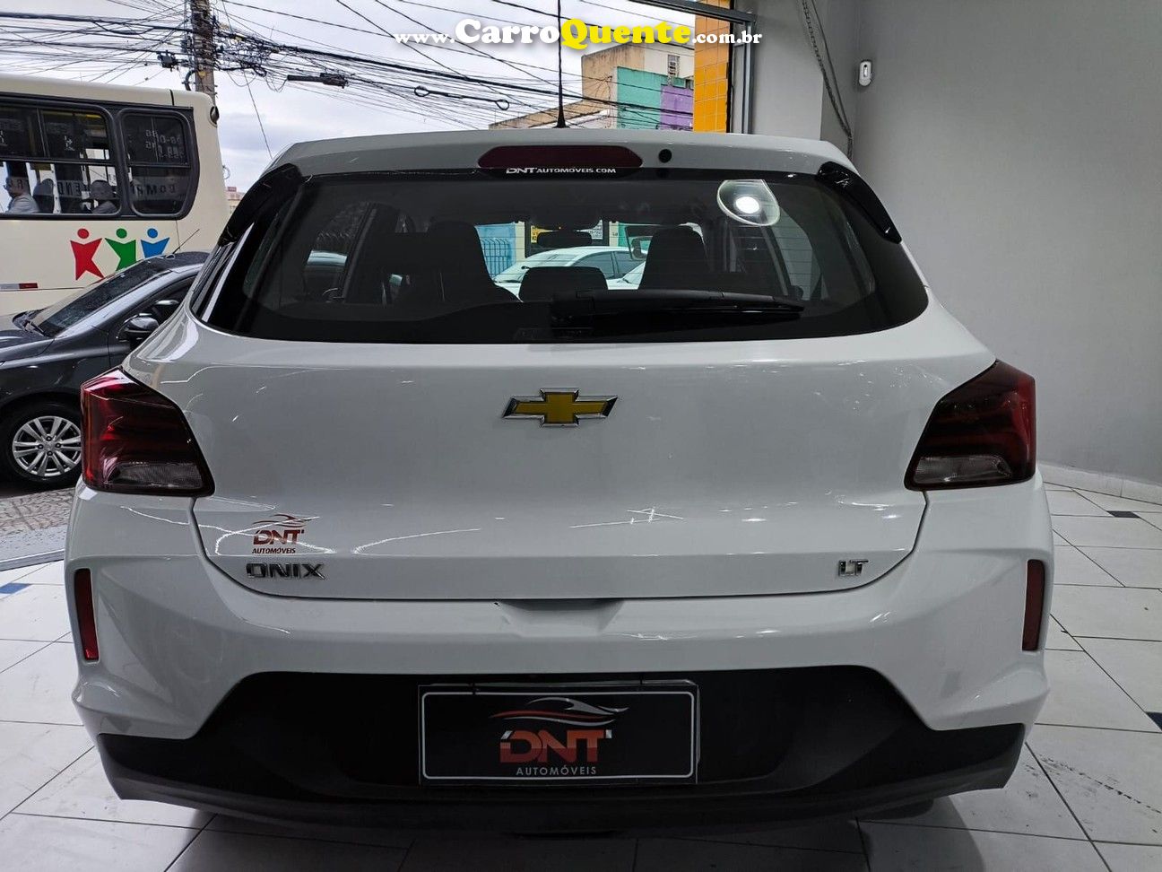 CHEVROLET ONIX 1.0 LT  - Loja