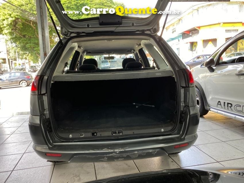 Fiat PALIO 1.4 MPI TREKKING WEEKEND 8V FLEX 4P MANUAL - Loja