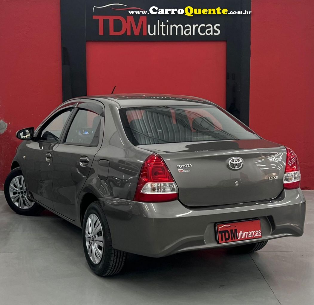 TOYOTA   ETIOS XS 1.5 FLEX 16V 5P MEC.   CINZA 2018 1.5 FLEX - Loja