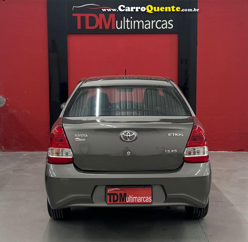 TOYOTA   ETIOS XS 1.5 FLEX 16V 5P MEC.   CINZA 2018 1.5 FLEX - Loja