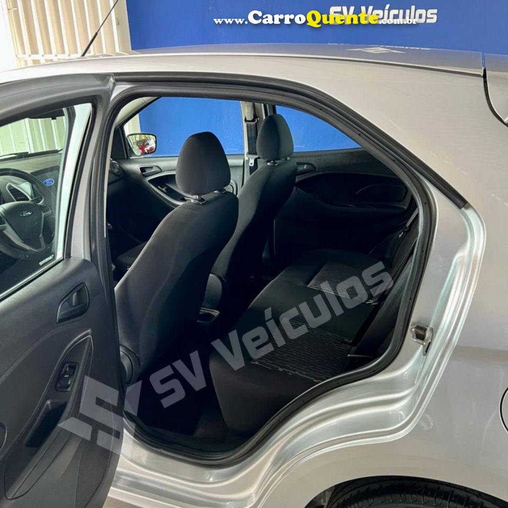 FORD   FORD KA HATCHBACK 1.5 SE PLUS AUTO   PRATA 2020 1.5 FLEX - Loja