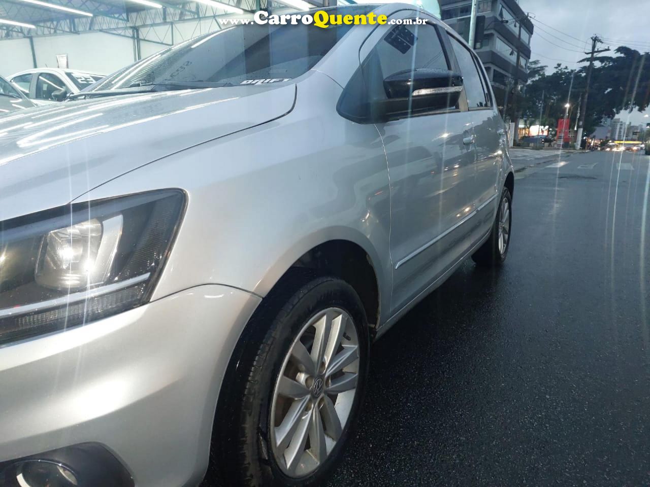 VOLKSWAGEN   FOX CONNECT 1.6 FLEX 8V 5P   PRATA 2019 1.6 FLEX - Loja