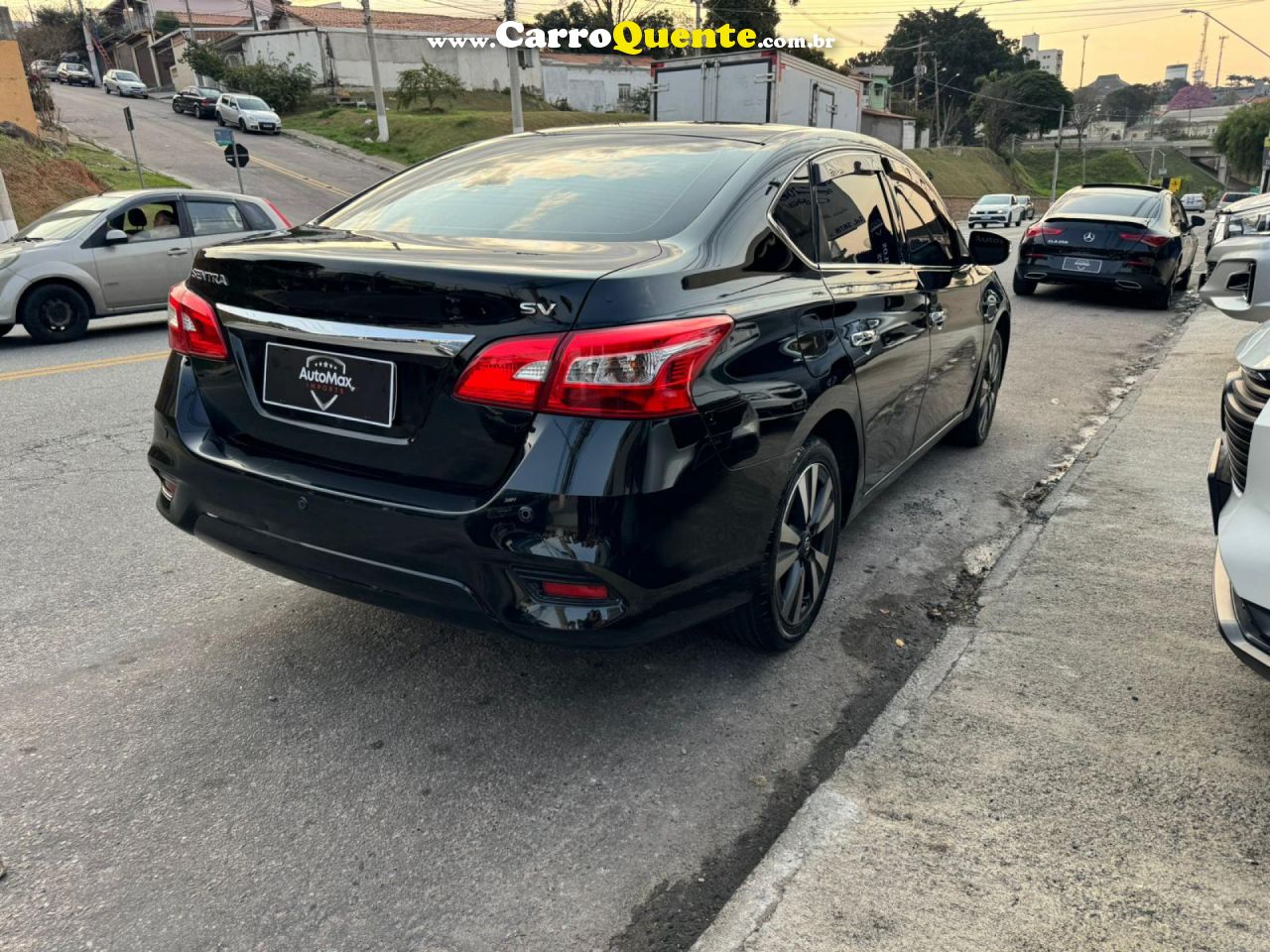 NISSAN   INISSAN SENTRA 20SV CVT   PRETO 2018 2.0 FLEX - Loja