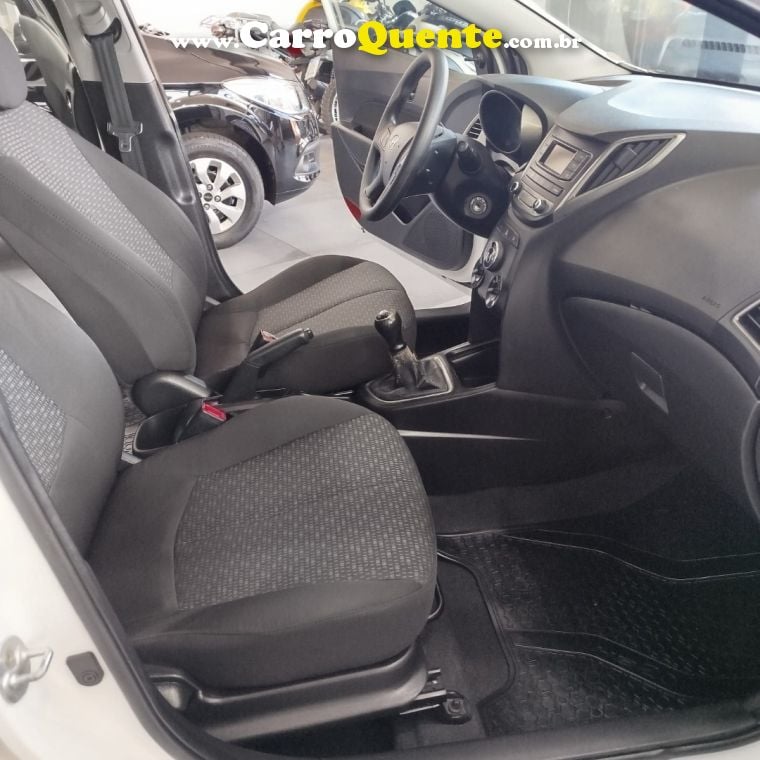 Hyundai HB20 1.0 COMFORT 12V FLEX 4P MANUAL - Loja