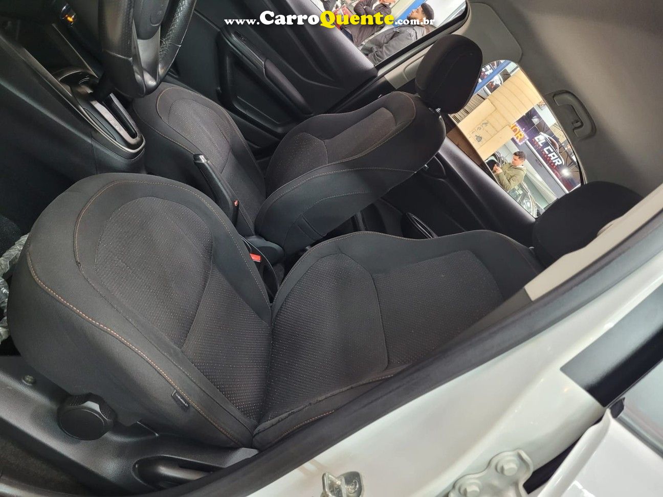 CHEVROLET ONIX 1.4 MPFI LTZ 8V AUTOMATICO + MULTIMIDIA - Loja