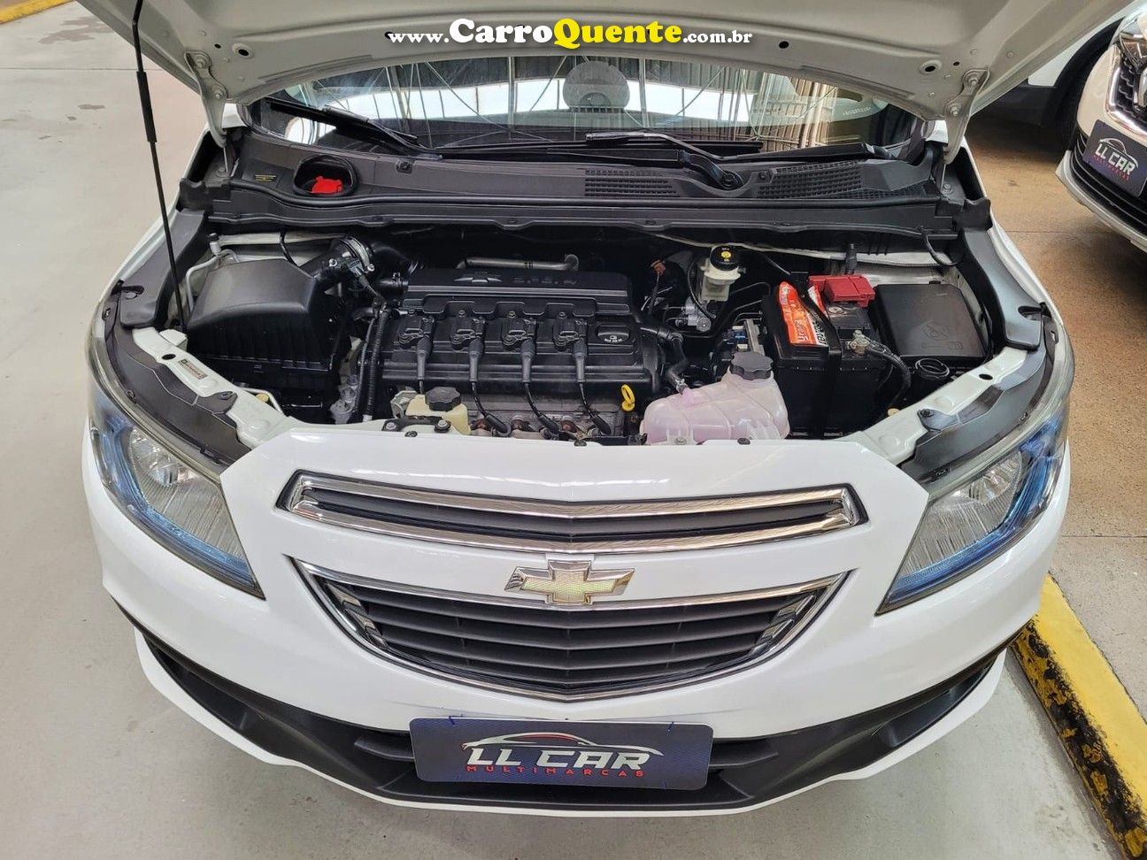 CHEVROLET ONIX 1.4 MPFI LTZ 8V AUTOMATICO + MULTIMIDIA - Loja