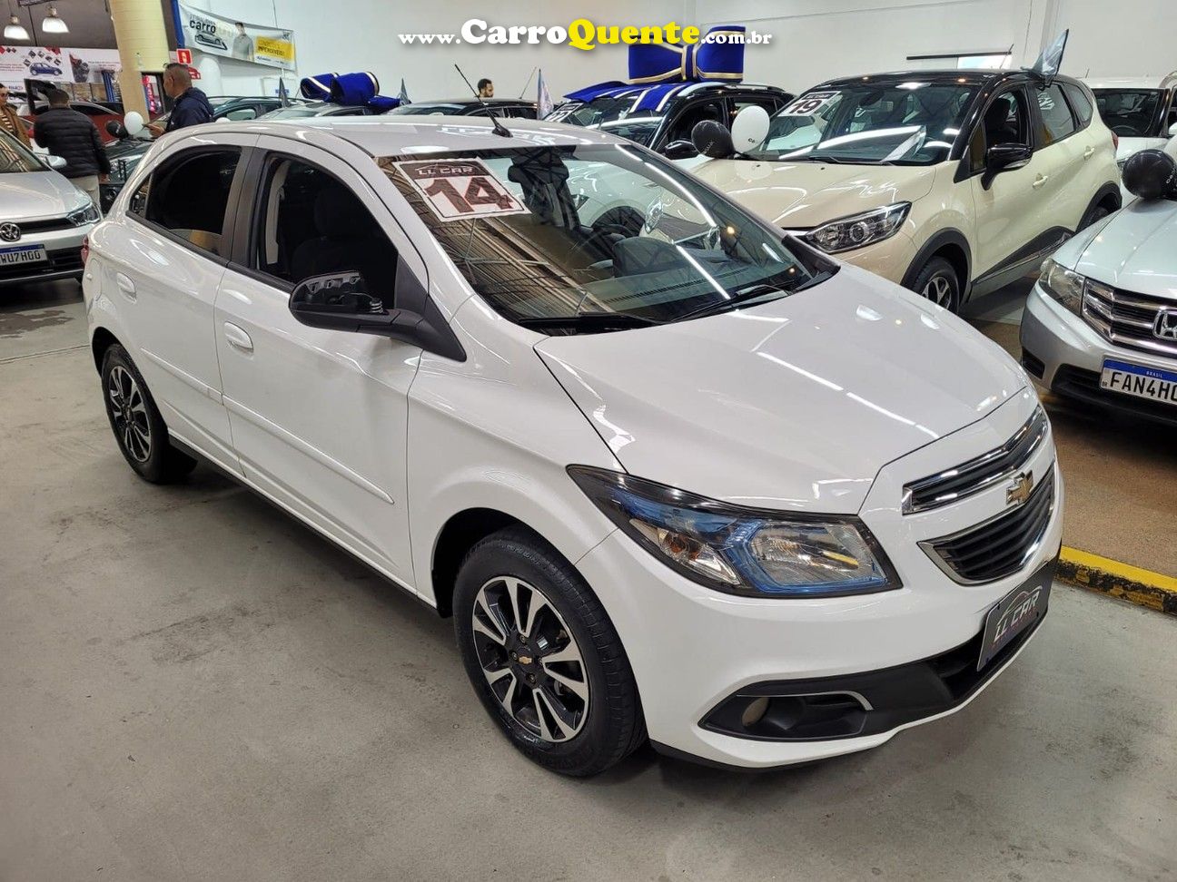 CHEVROLET ONIX 1.4 MPFI LTZ 8V AUTOMATICO + MULTIMIDIA - Loja