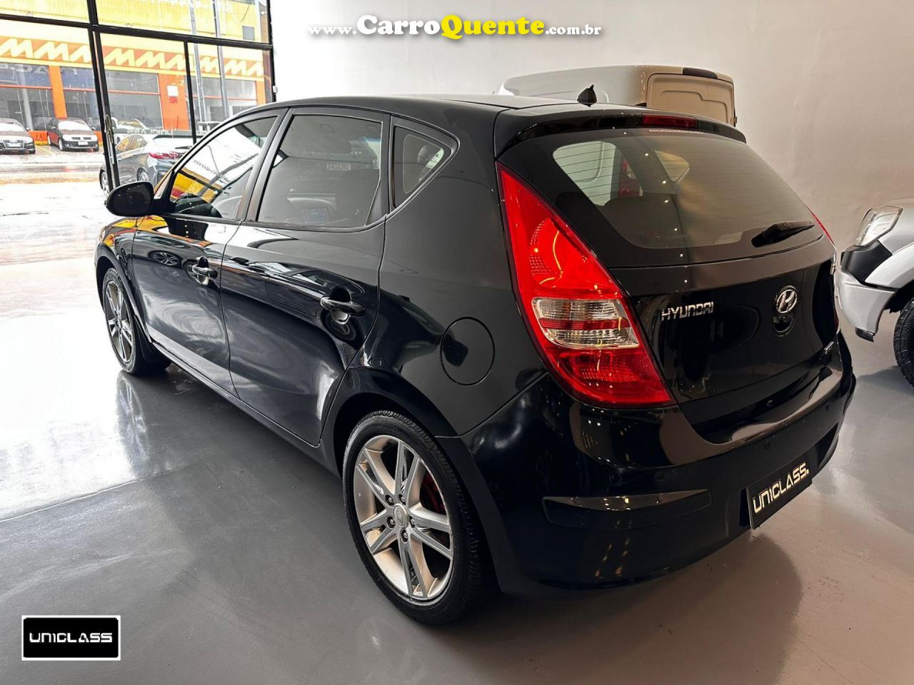 HYUNDAI   I30 2.0 16V 145CV 5P AUT.   PRETO 2012 2.0 GASOLINA - Loja