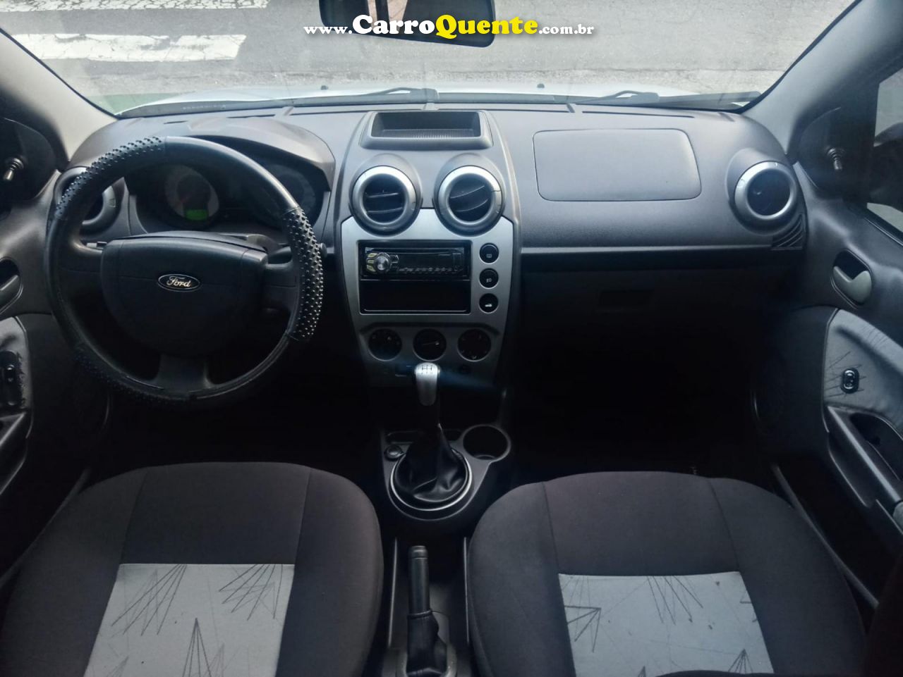 FORD   FIESTA 1.6 8V FLEXCLASS 1.6 8V FLEX 5P   PRATA 2010 1.6 FLEX - Loja