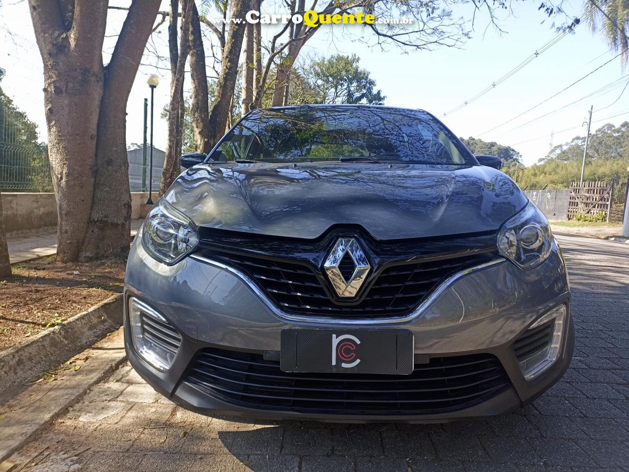 RENAULT   CAPTUR LIFE 1.6 16V FLEX 5P AUT.   CINZA 2018 1.6 FLEX - Loja