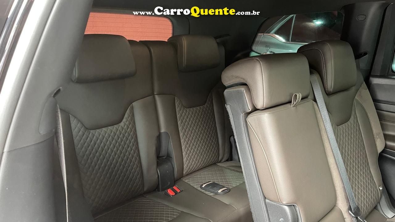 JEEP COMMANDER 1.3 T270 TURBO OVERLAND - Loja