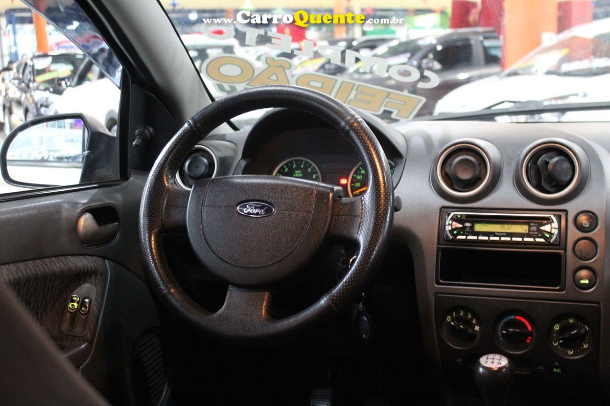 FORD FIESTA 1.6 MPI SEDAN 8V - Loja