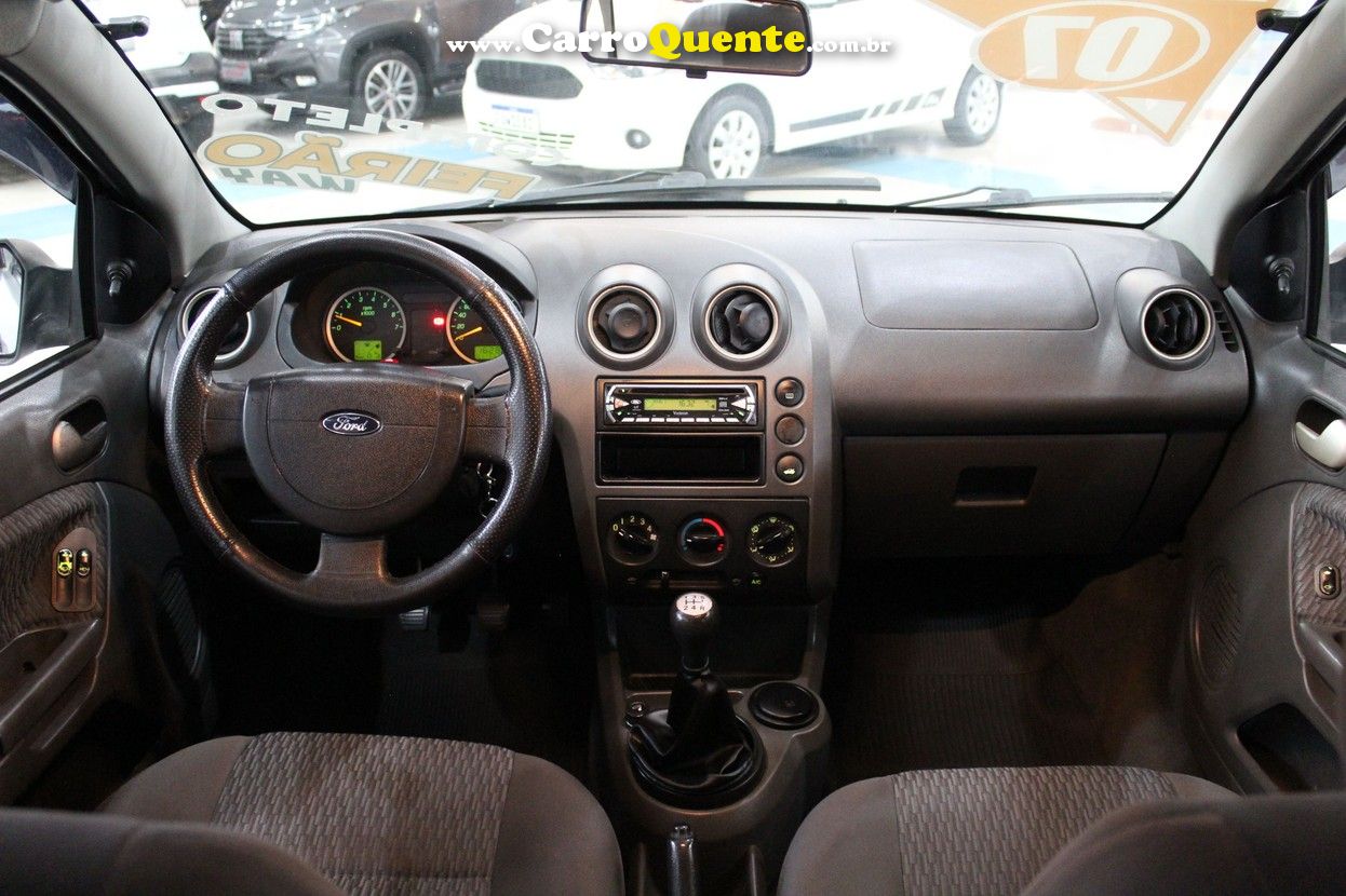 FORD FIESTA 1.6 MPI SEDAN 8V - Loja