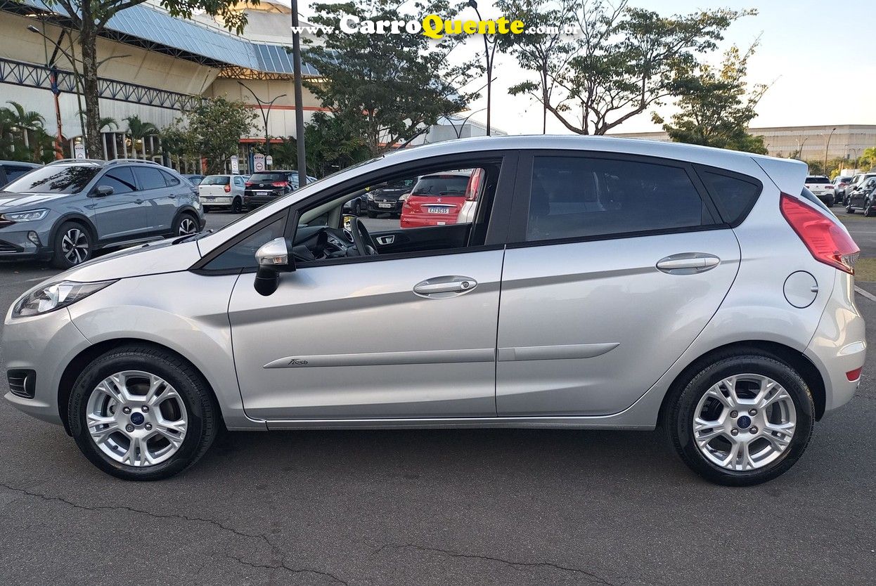 FORD FIESTA 1.6 SE HATCH 16V - Loja