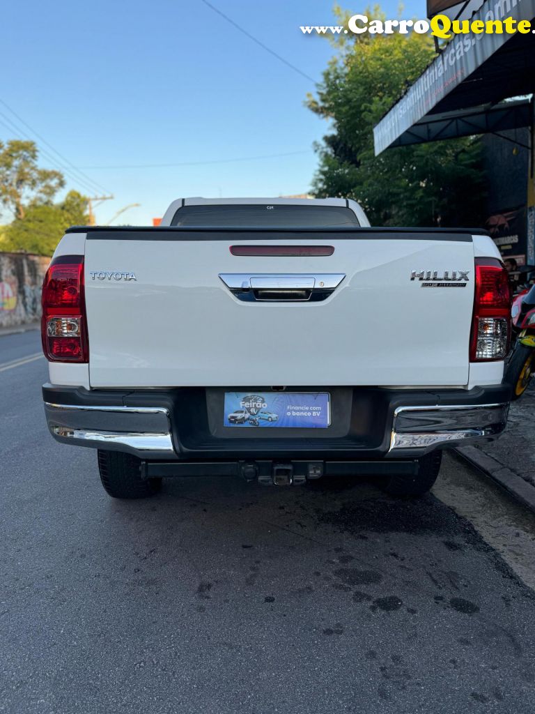 TOYOTA   HILUX CD SRX 4X4 2.8 TDI 16V DIESEL AUT.   BRANCO 2019 2.8 DIESEL - Loja