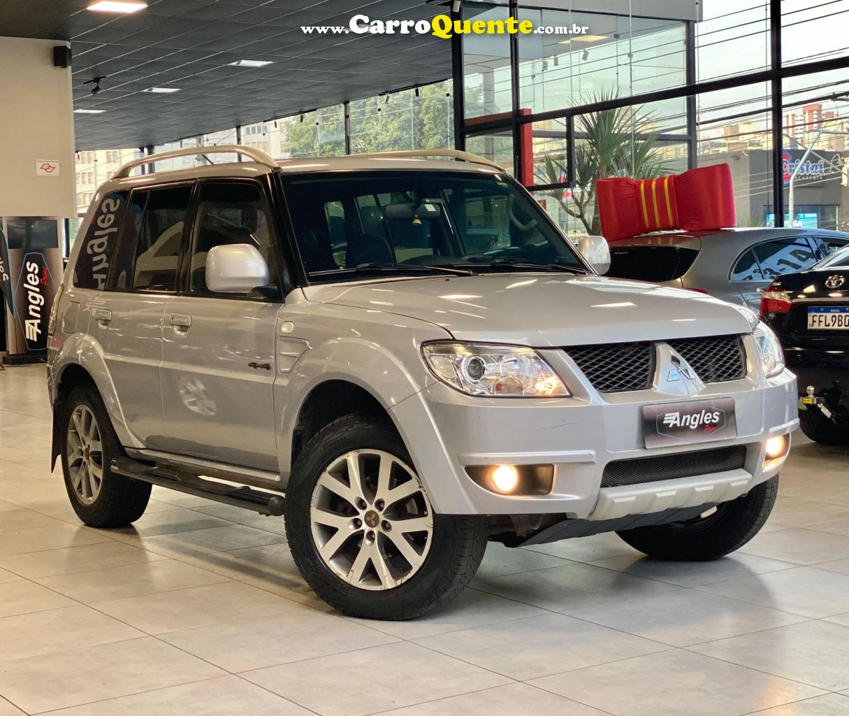 MITSUBISHI PAJERO TR4 2.0 4X4 16V 140CV - Loja