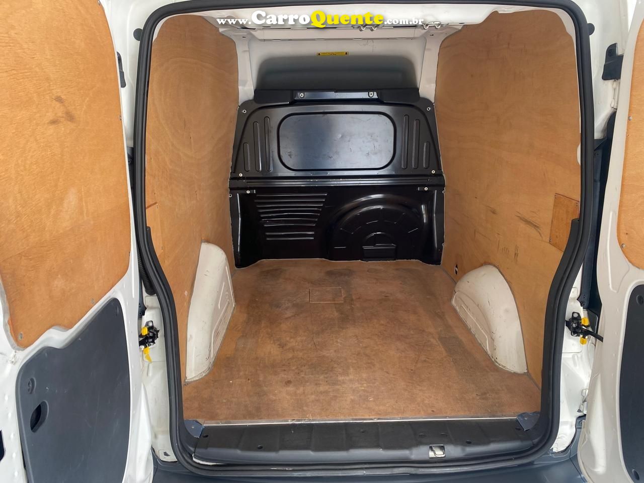 FIAT FIORINO 1.4 MPI FURGAO ENDURANCE 8V - Loja