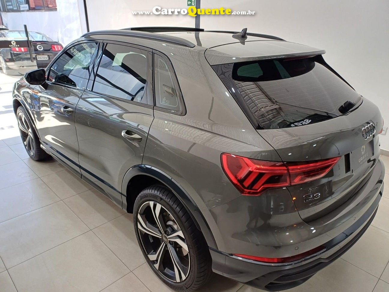 AUDI Q3 2.0 40 TFSI PERFORMANCE BLACK QUATTRO - Loja