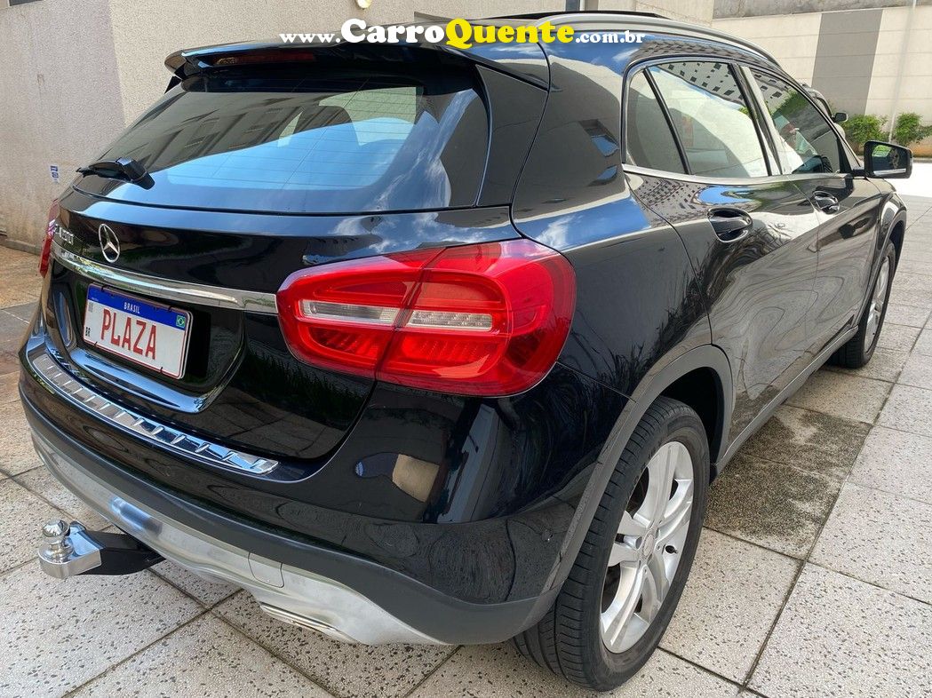 MERCEDES-BENZ GLA 200 1.6 CGI VISION BLACK EDITION 16V TURBO - Loja