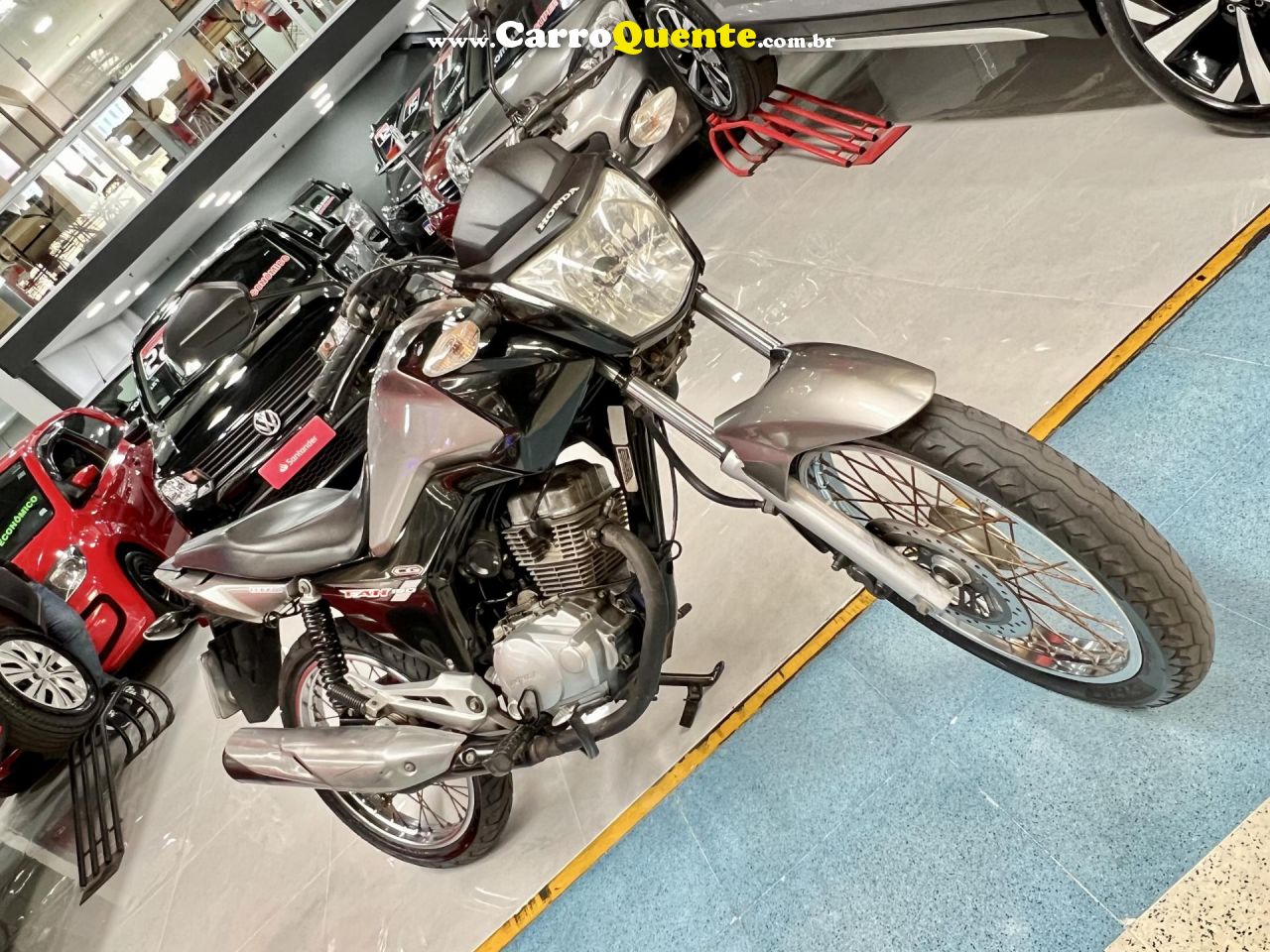 HONDA   CG 150 FAN ESDI 150 FAN ESDI FLEX   PRATA 2015 150 GASOLINA - Loja