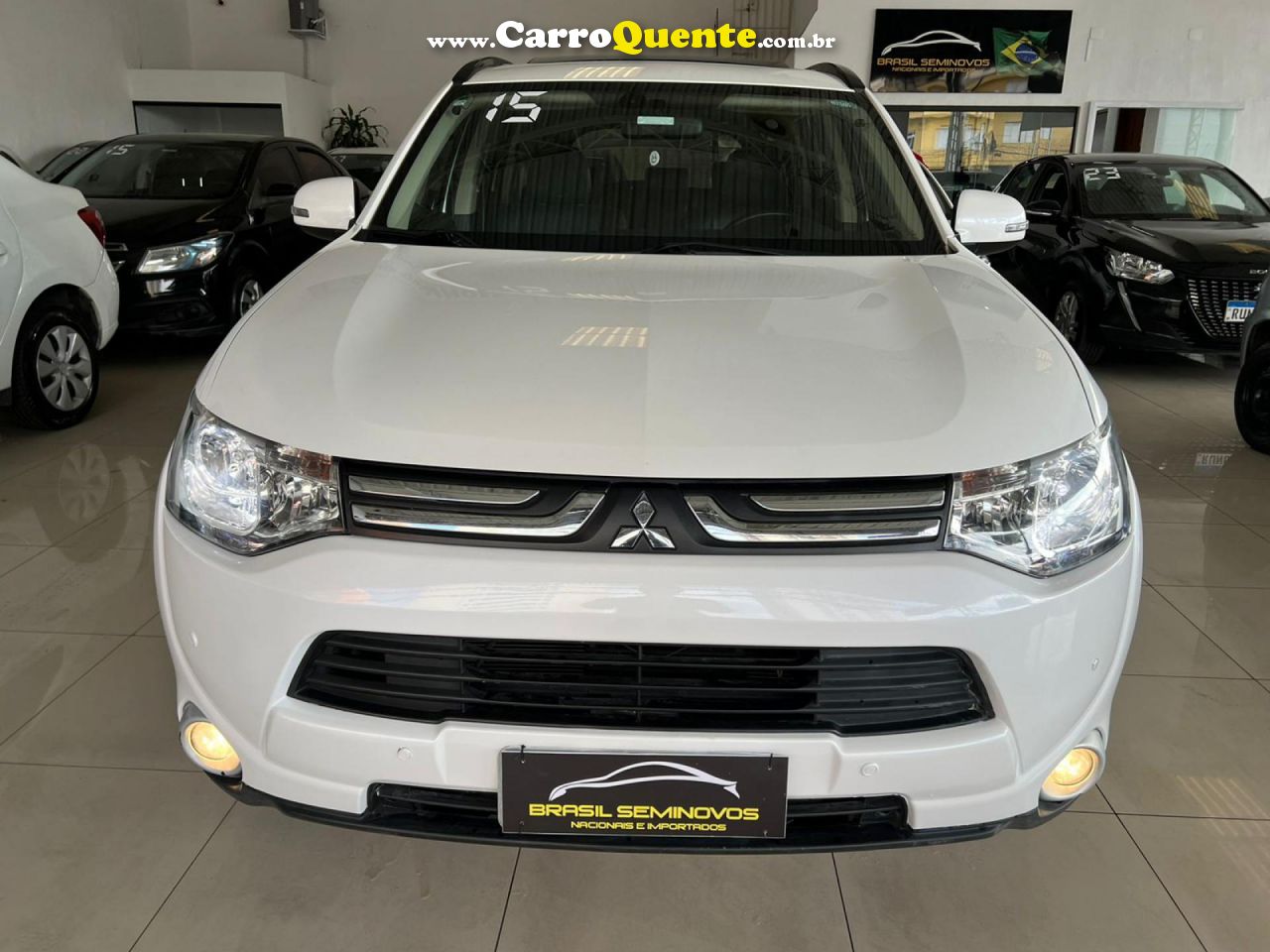 MITSUBISHI   OUTLANDER 2.0 16V 160CV AUT.   BRANCO 2015 2.0 GASOLINA - Loja