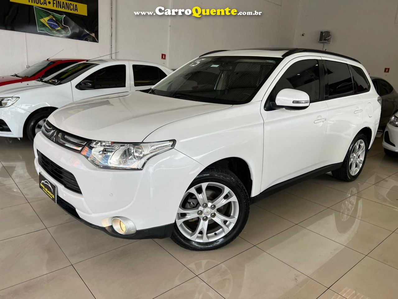 MITSUBISHI   OUTLANDER 2.0 16V 160CV AUT.   BRANCO 2015 2.0 GASOLINA - Loja